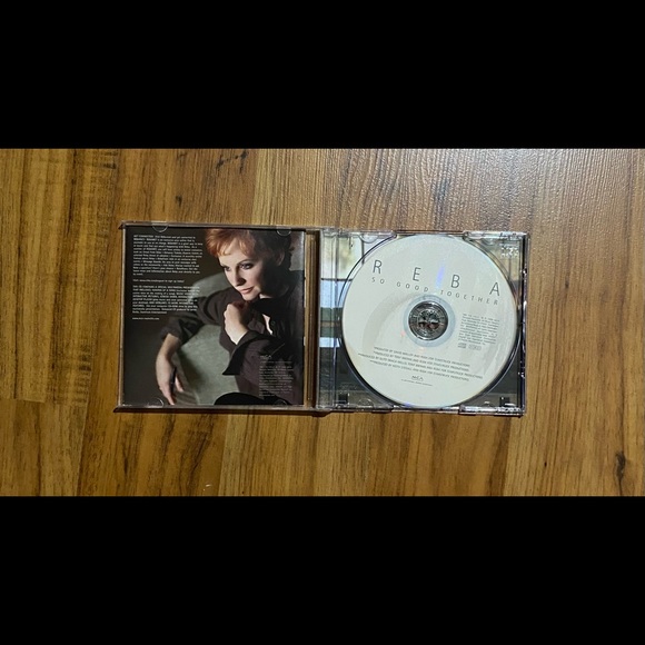 🎉Host Pick🎉 Reba McEntire CD 💿 So Good Together - Picture 8 of 16